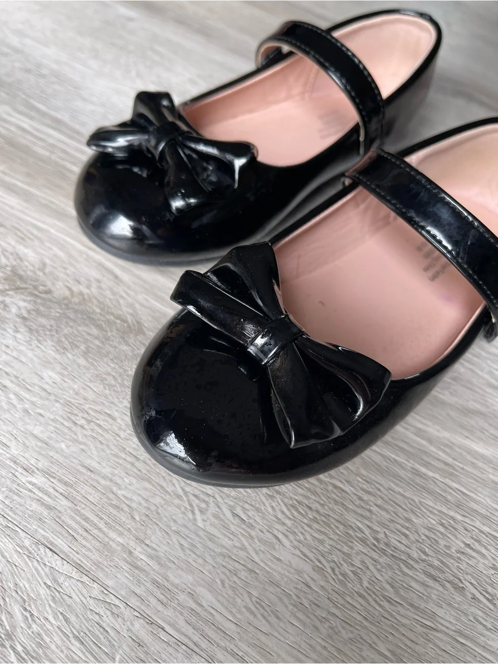 Girls Black Patent Mary Jane Shoes with Bow